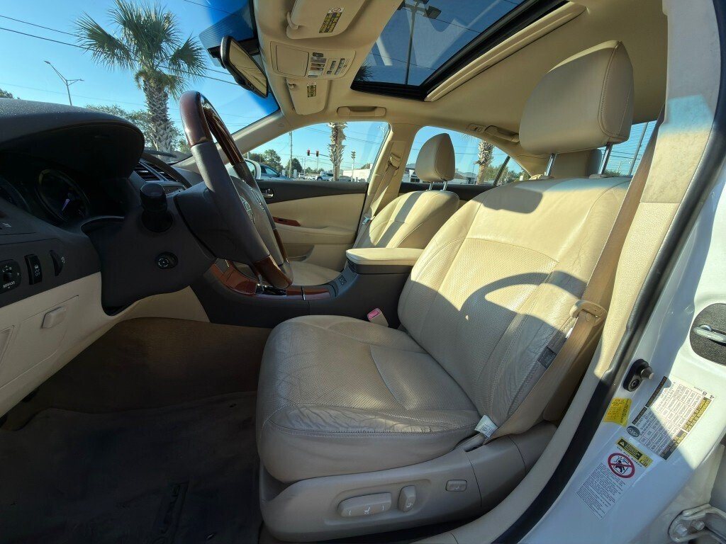 Used 2012  Lexus Base image 10