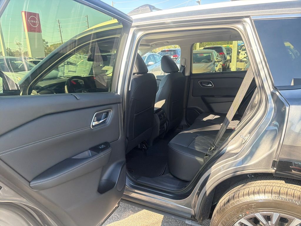 New 2026 Nissan Rogue Platinum 4D Sport Utility