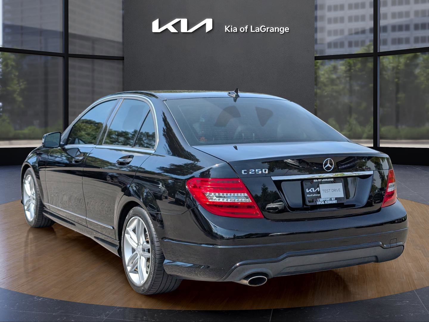 Used 2013 Black Mercedes-Benz C 250 Sport image 13