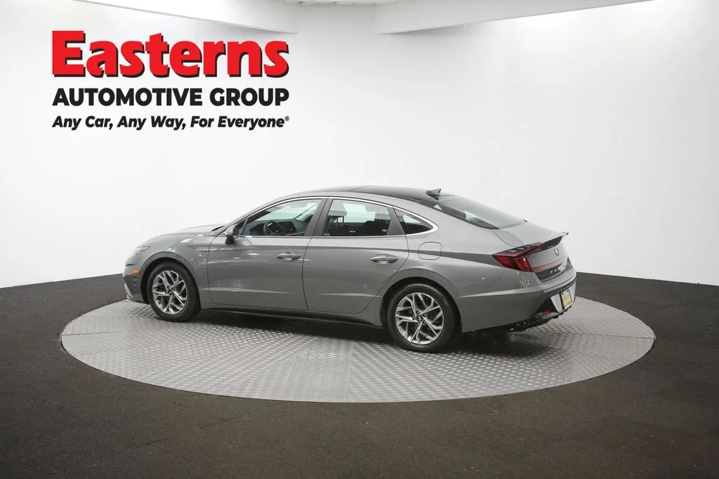 Used 2022 Gray Hyundai SEL image 60
