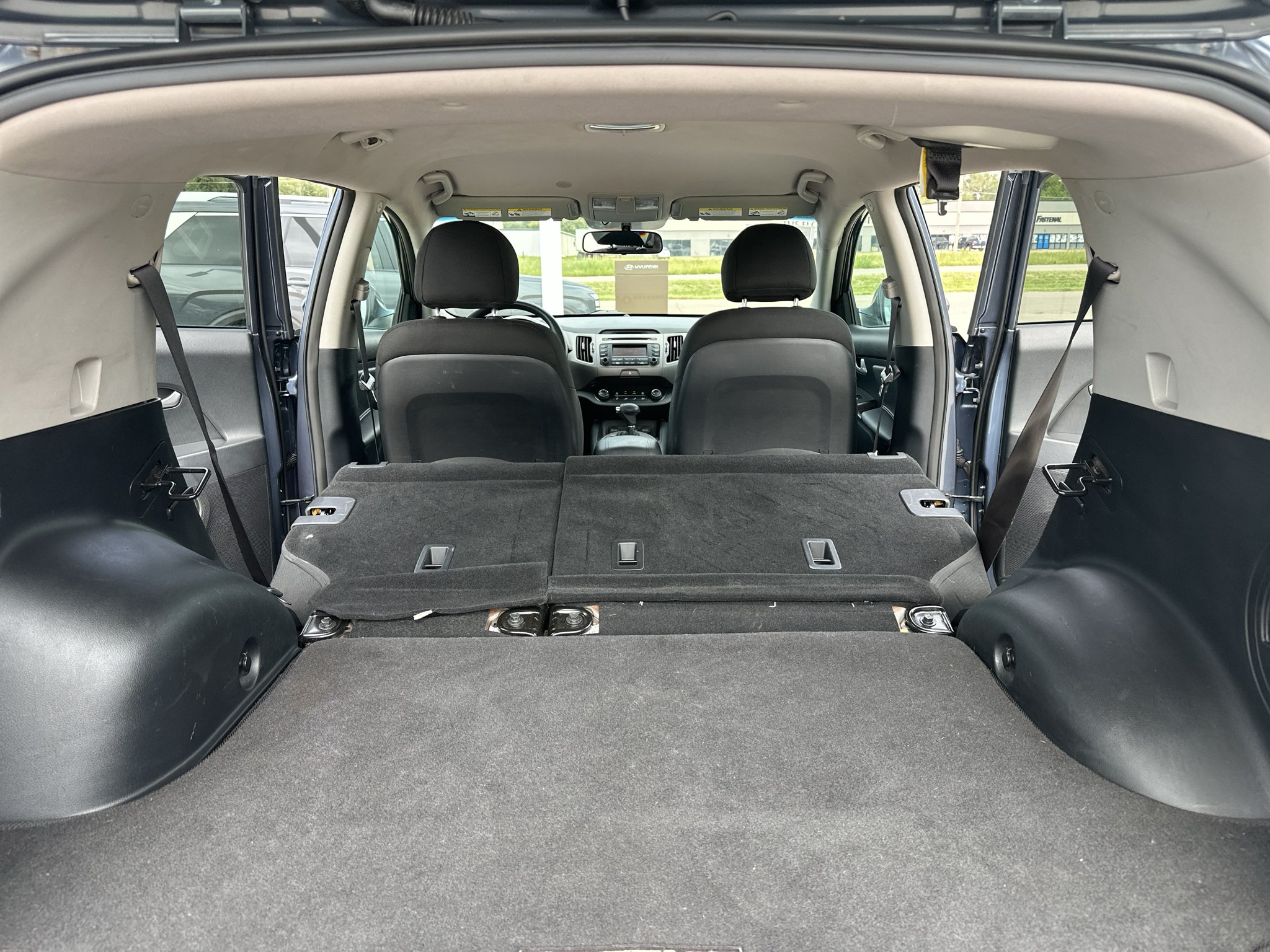 Used 2014 Twilight Blue Kia LX image 32