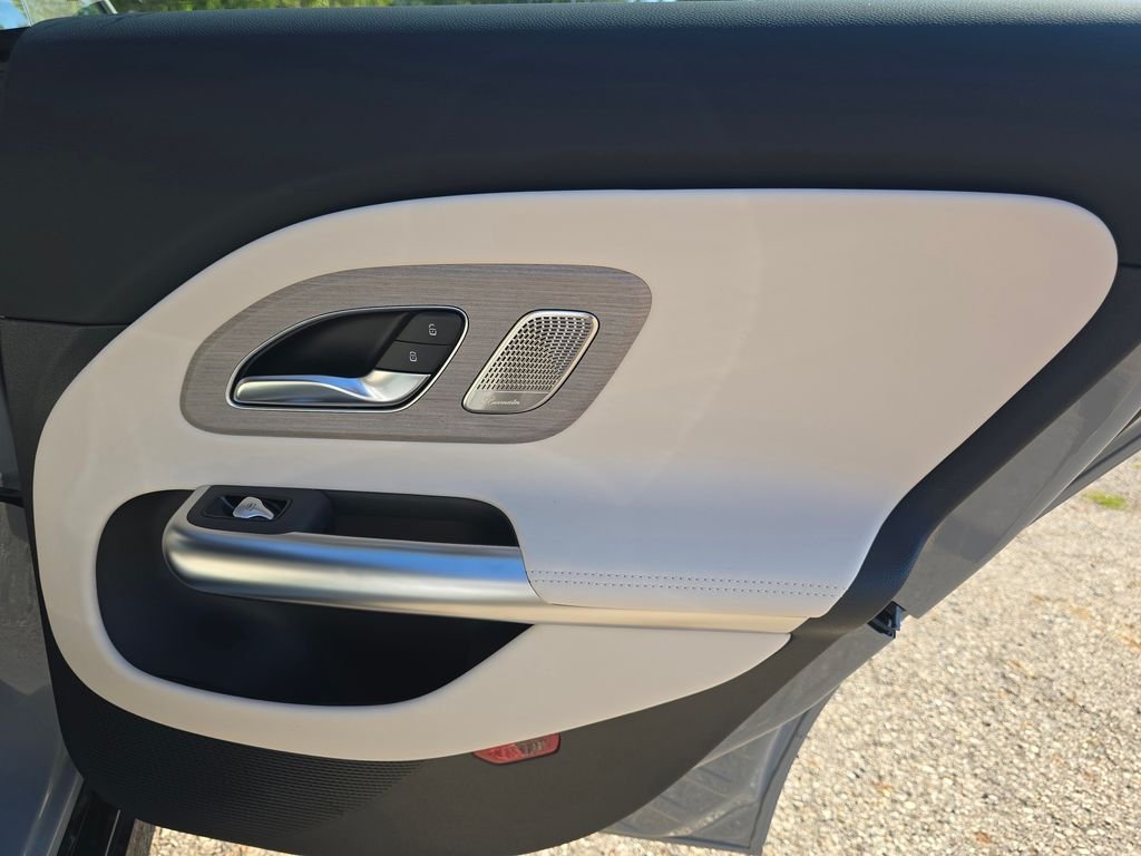 New 2027 MANUFAKTUR Alpine Grey Mercedes-Benz CLA 220 image 19