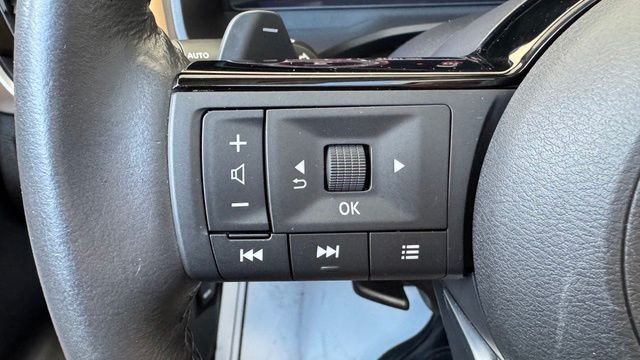 Used 2023 Pearl White Tricoat Nissan Platinum image 29