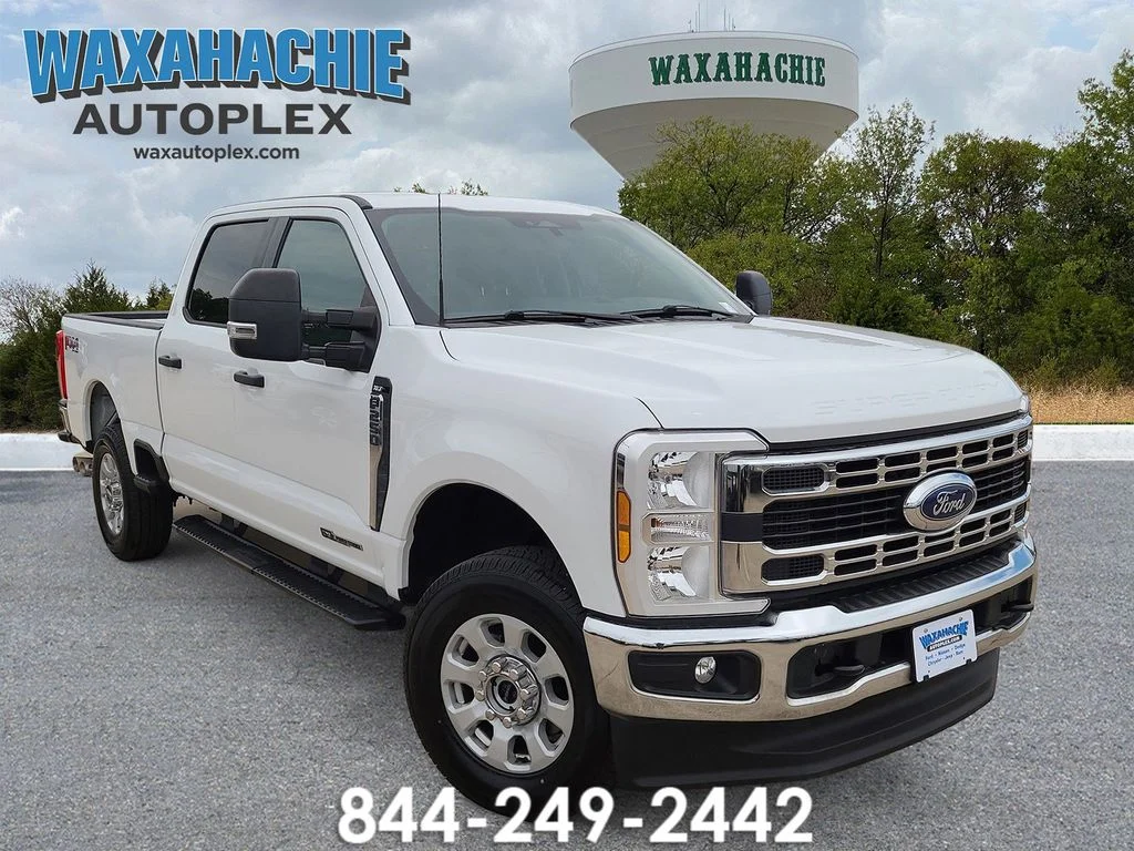 Used 2024 White Ford XLT image 1