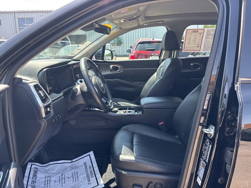 Used 2023 Black Kia SX image 19