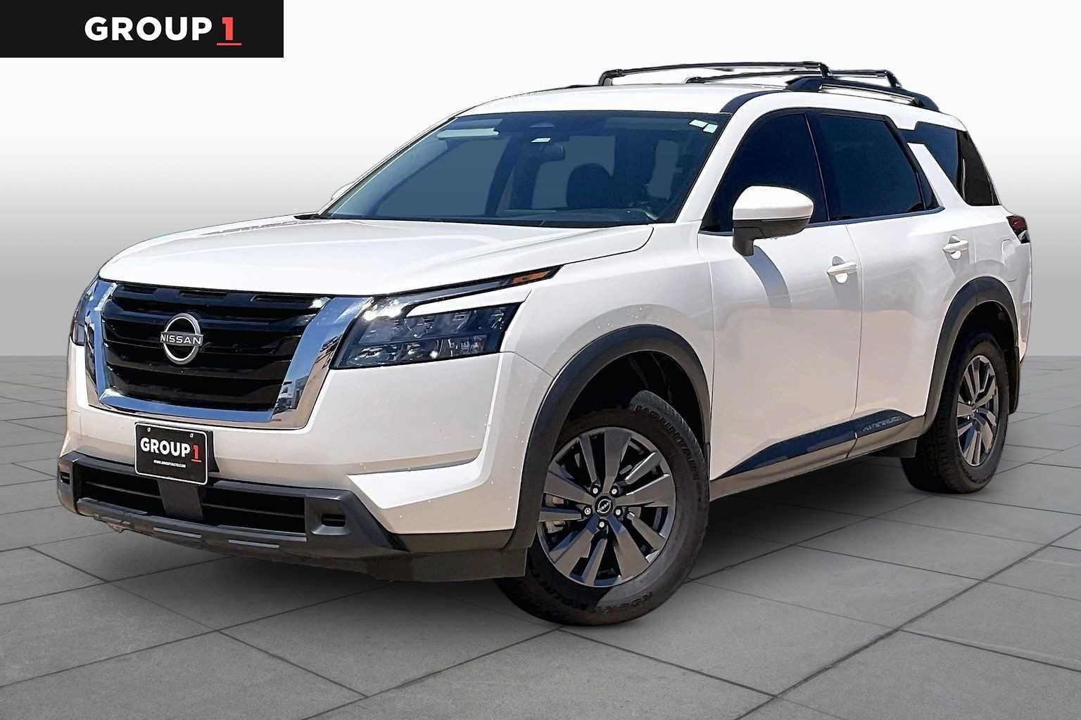 2024 Nissan Pathfinder SV 4WD's photo