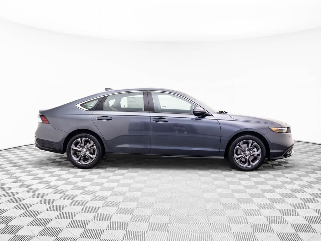 2026 Honda Accord Hybrid EX-L - Photo 9
