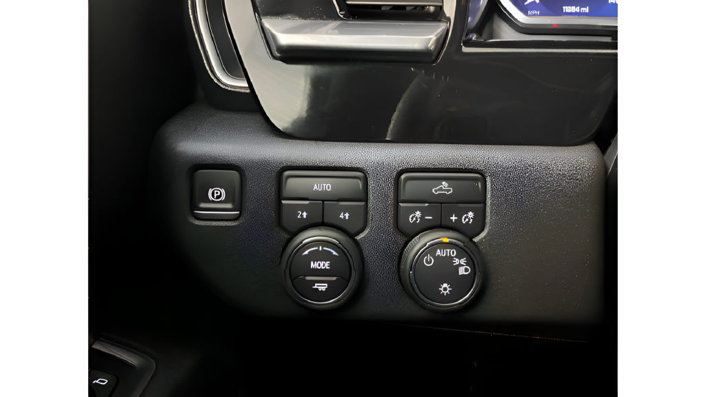 Used 2024 White Chevrolet LT image 22