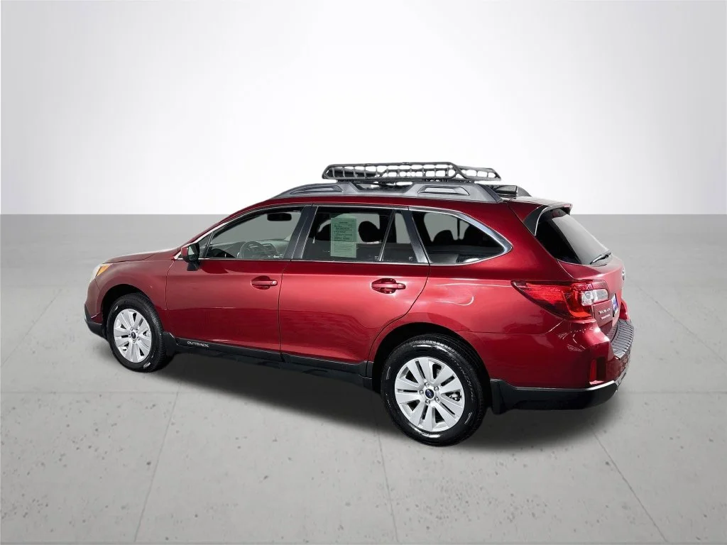 Used 2017 Red Subaru 2.5i Premium image 8