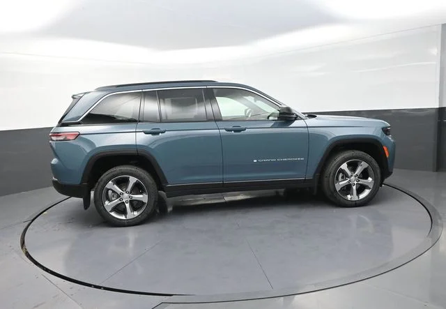 New 2026 Steel Blue Exterior Paint Jeep Limited image 10