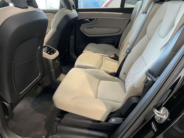 2026 Volvo XC90 Plus - Photo 17