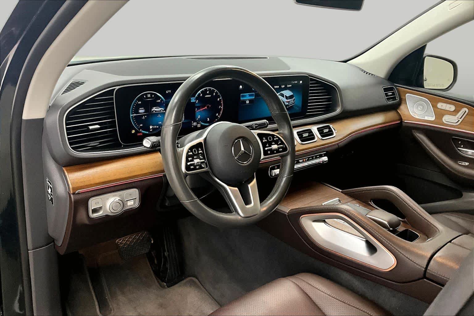 Used 2020 Emerald Green Metallic Mercedes-Benz GLE 350 image 17