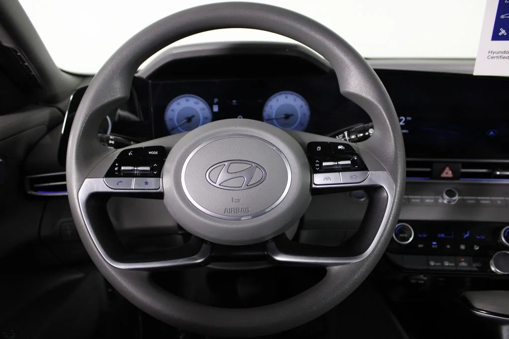 Used 2024 Gray Hyundai SEL image 9