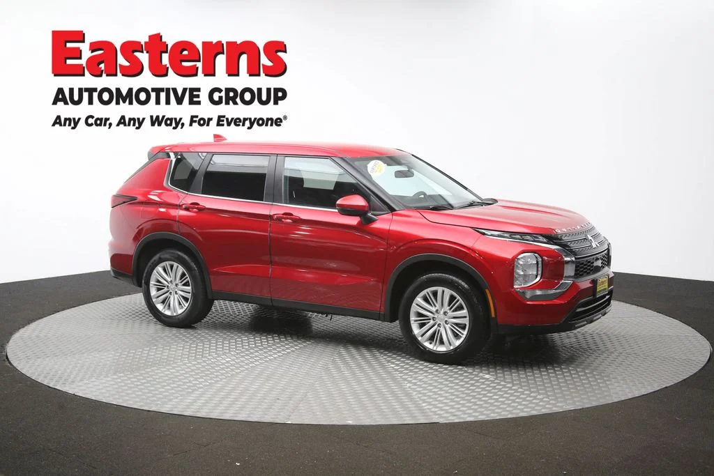 Used 2024 Red Mitsubishi ES image 46
