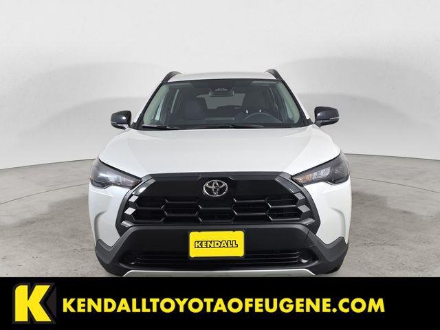 Certified Used 2026 PLATINUM WHITE PEARL MC. Toyota  image 8
