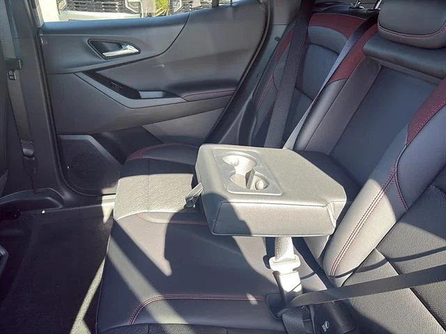 2027 Chevrolet Equinox RS - Photo 13