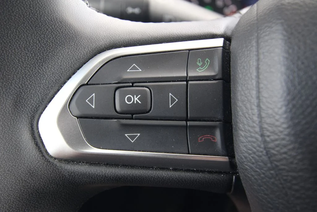Used 2024 Silver Zynith Jeep Limited image 19