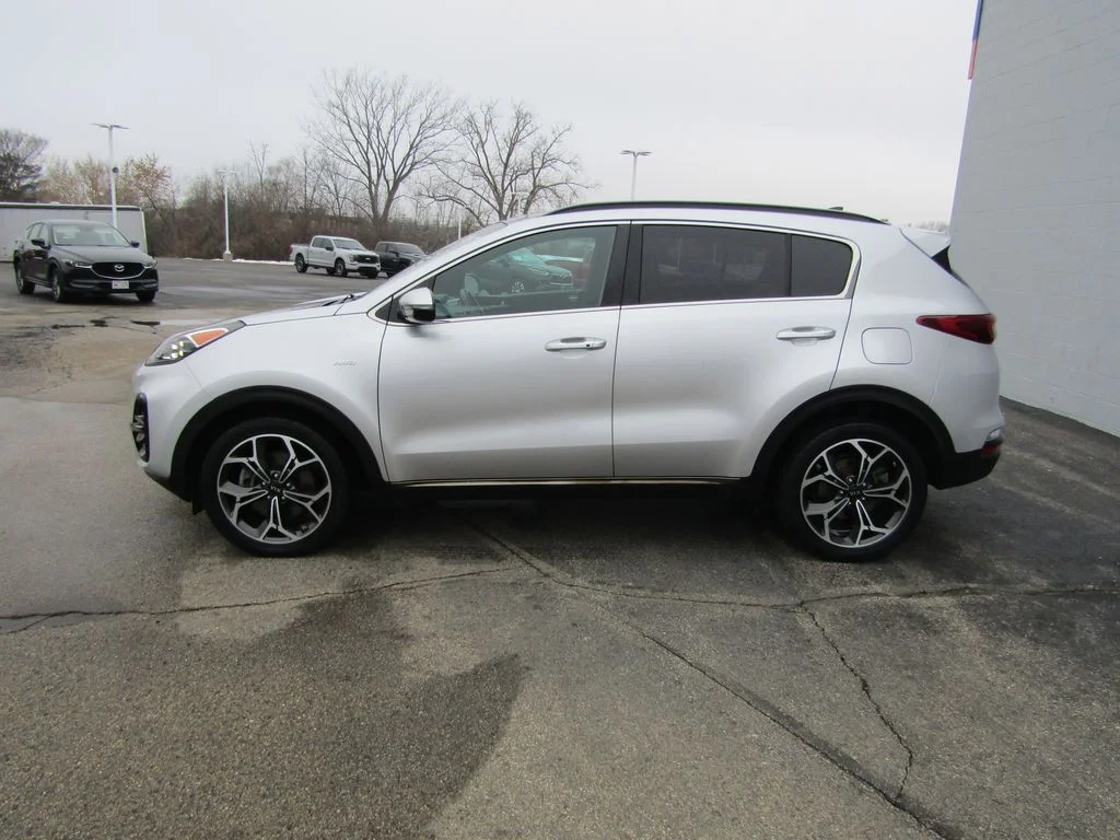 Used 2020 Kia Sportage SX with VIN KNDPRCA65L7800748 for sale in Racine, WI