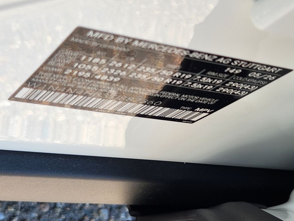 New 2026 Polar White Mercedes-Benz GLA 250 4MATIC® image 11