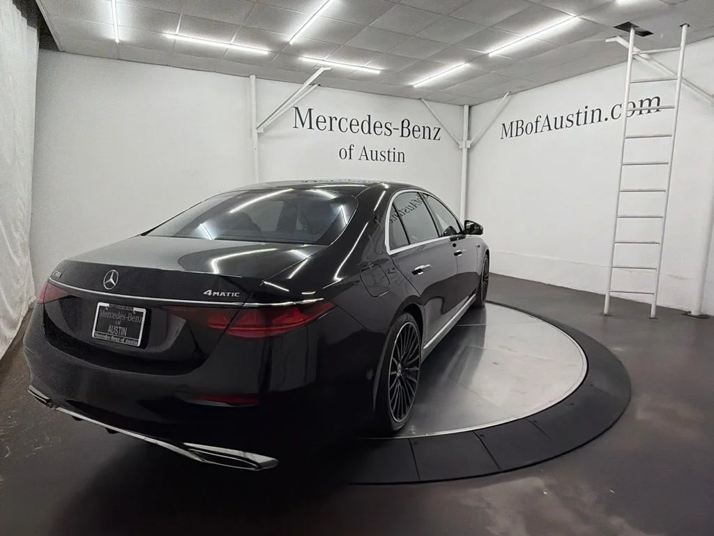 New 2027 Black Mercedes-Benz S 580 image 7