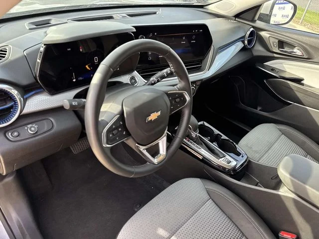 Used 2025 Gray Chevrolet LT image 40
