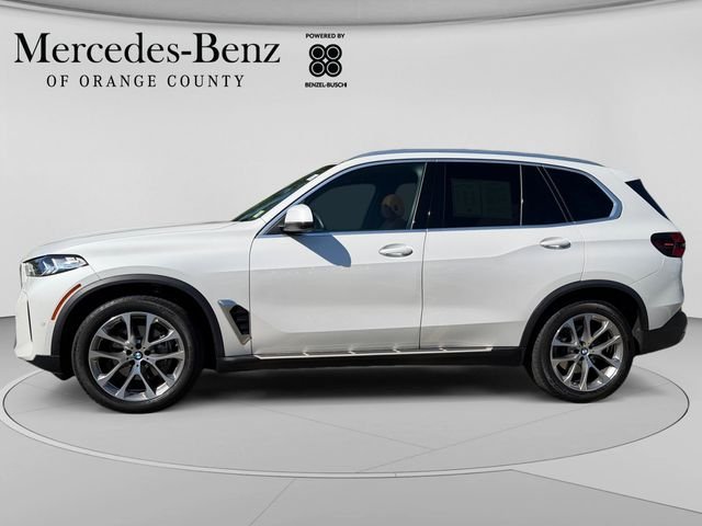 Used 2024 White BMW xDrive40i image 2