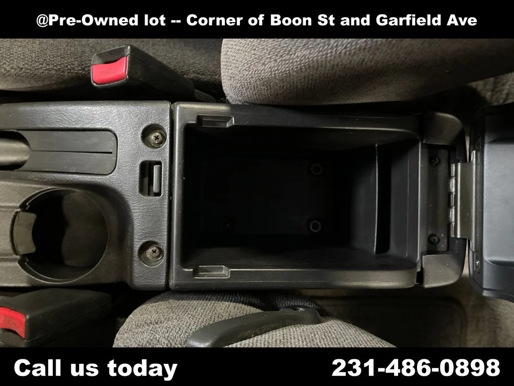 Used 2004 Silver Subaru 2.5 image 25