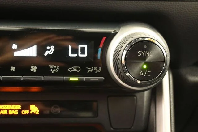 Used 2022 White Toyota Adventure image 31
