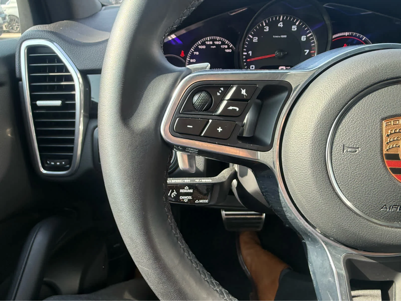 2023 Porsche Cayenne Platinum Edition - Photo 16