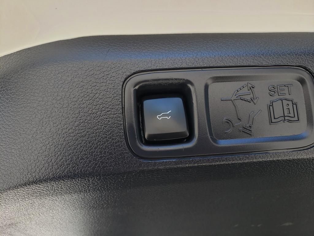 Used 2023 White Metallic Ford Limited 4x4 Heated/Cooled Seats Appearance Pkg 3.5 image 10