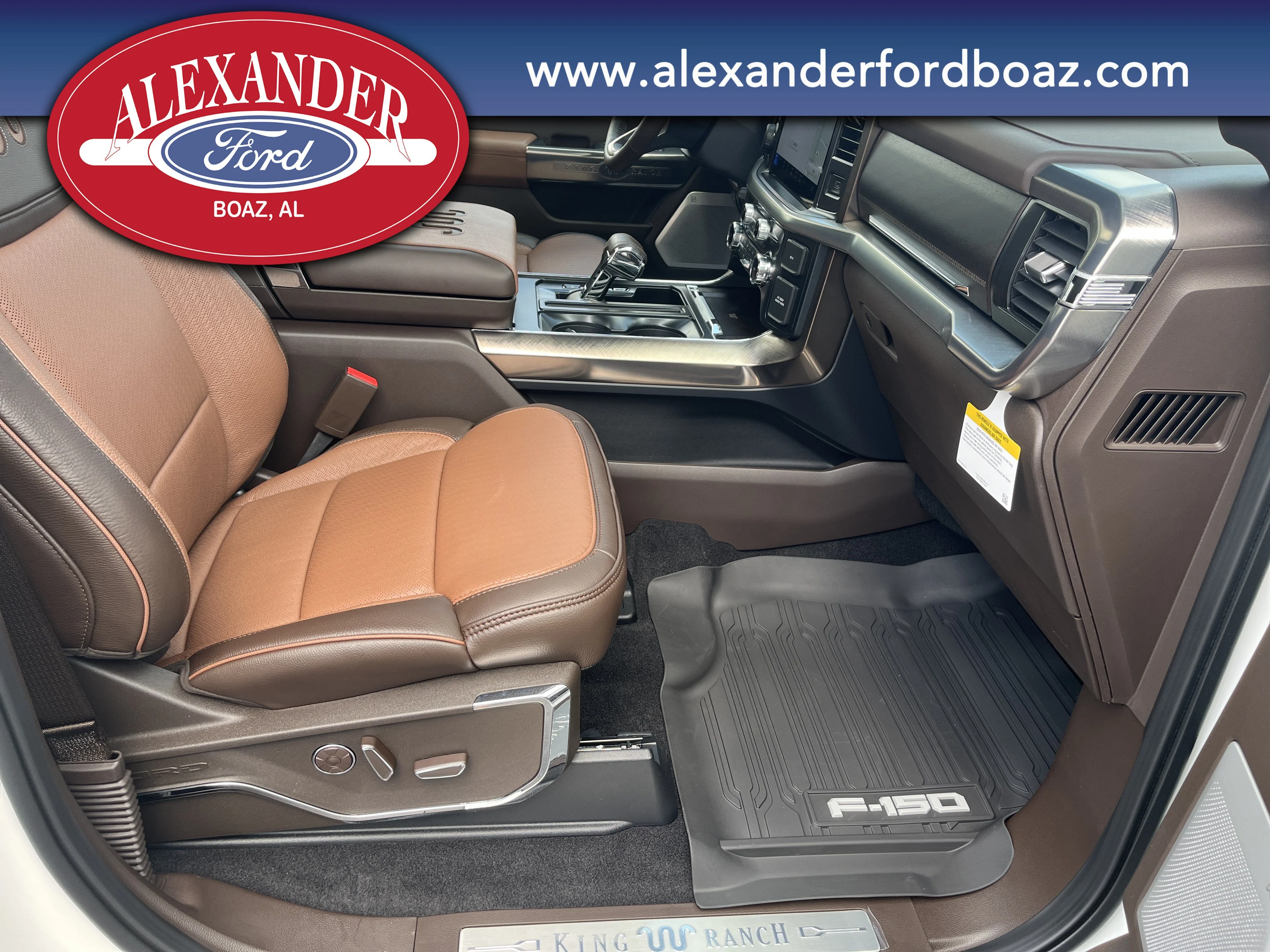 New 2026 Star White Metallic Tri-Coat Ford King Ranch® image 18