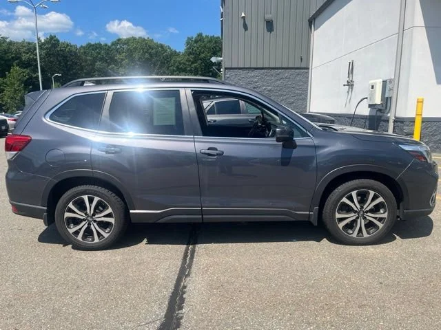 Used 2020 Magnetite Gray Metallic Subaru Limited image 2