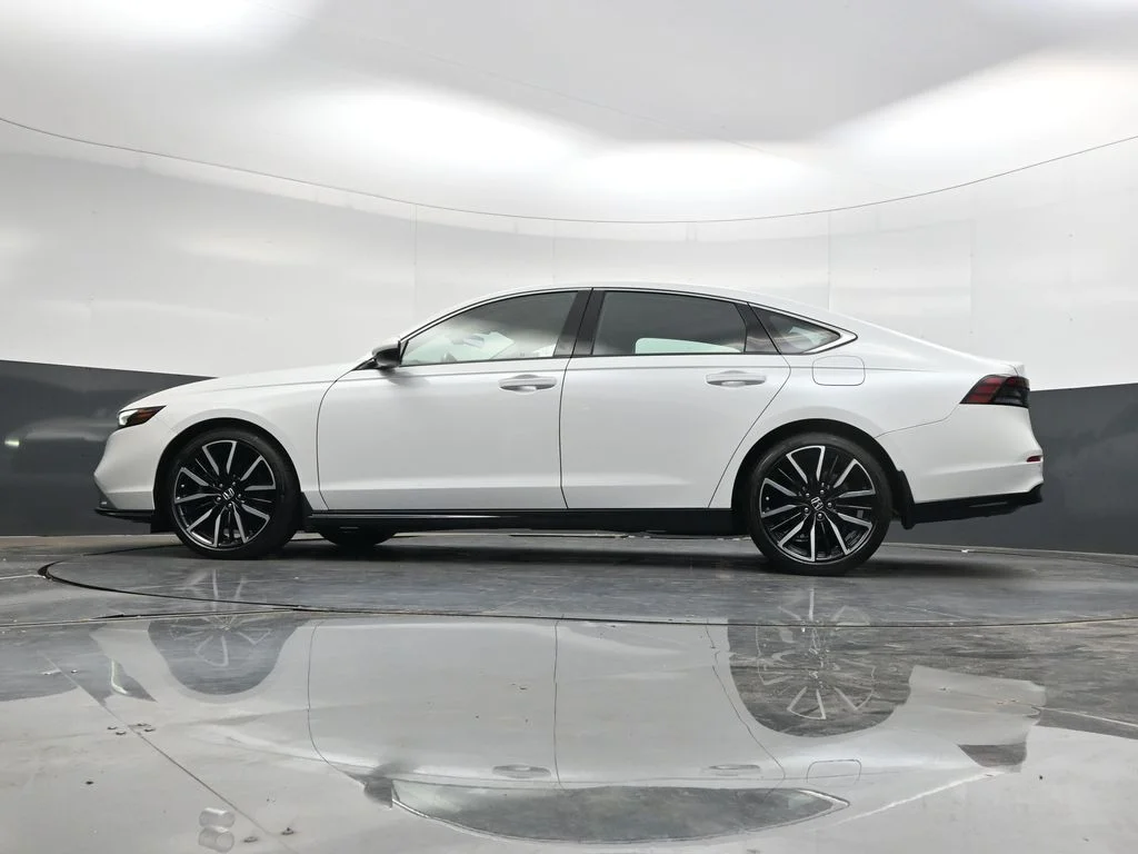 Used 2023  Honda Touring image 35