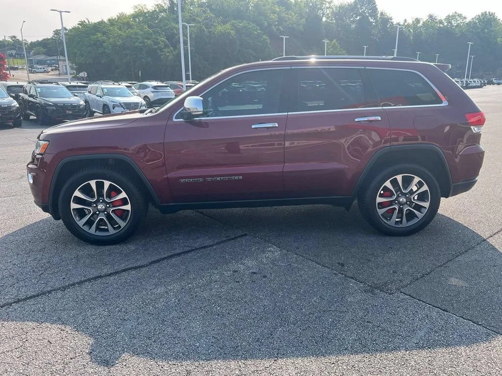 Used 2018 Red Jeep Limited image 6