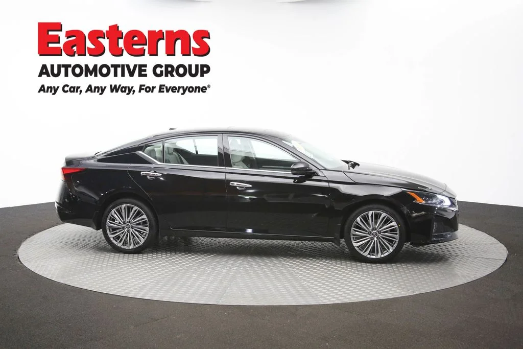 Used 2024 Black Nissan 2.5 SL image 46