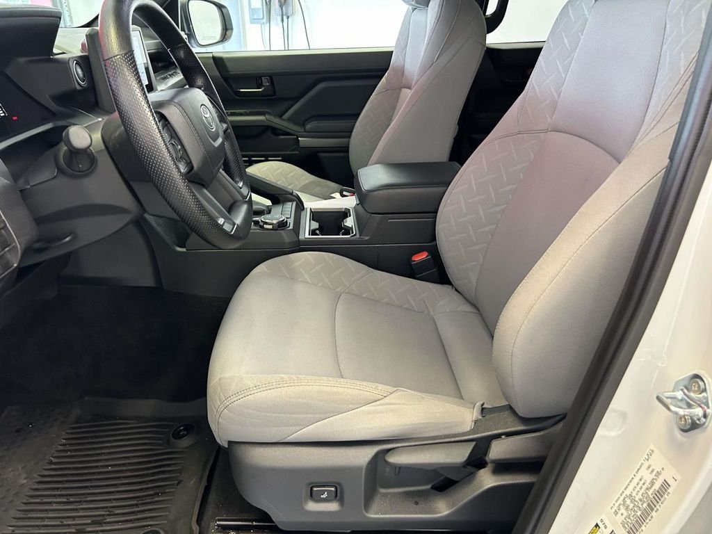 Used 2025 White Toyota SR5 image 18