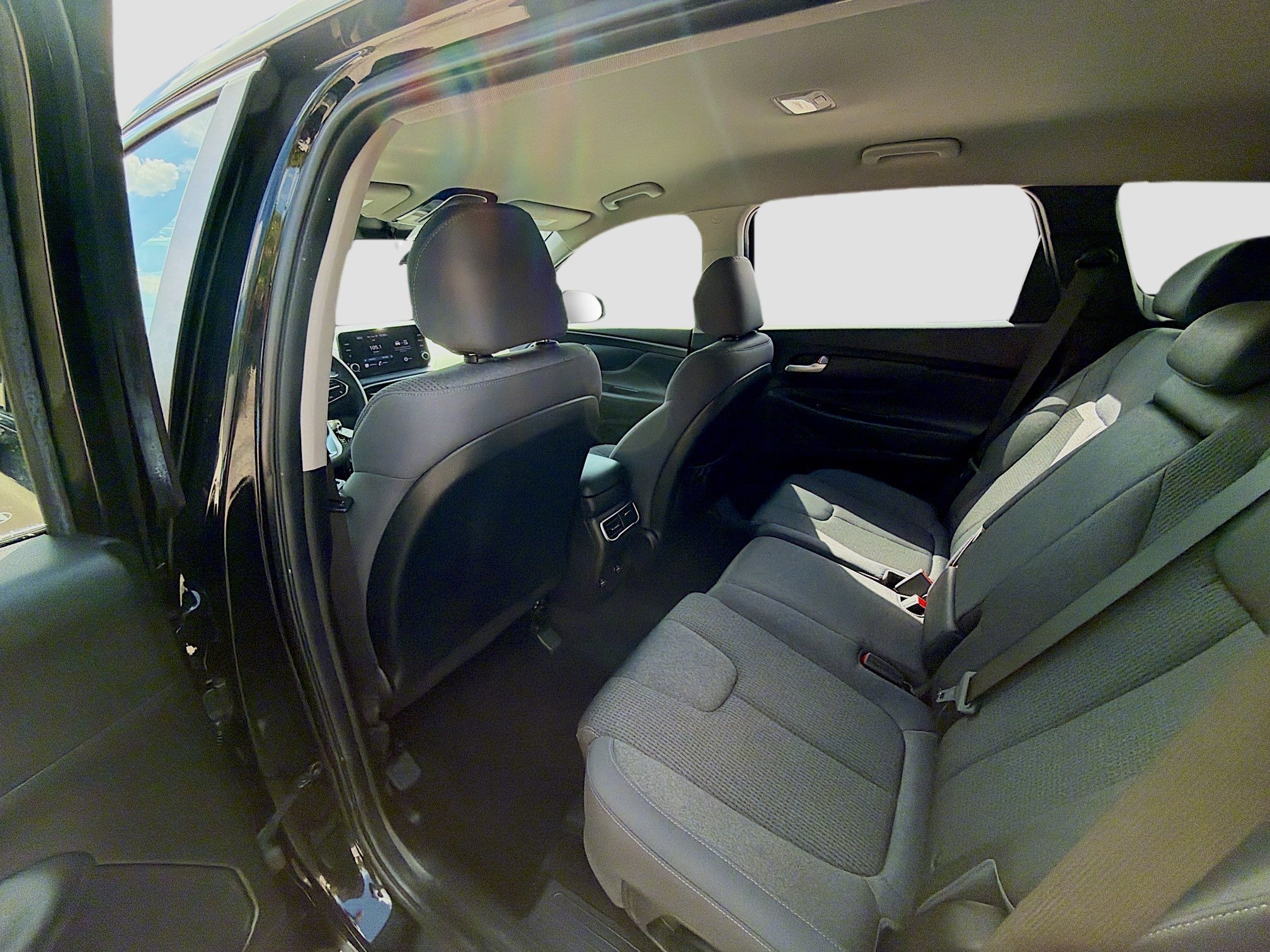 Used 2023 Twilight Black Hyundai SE image 22