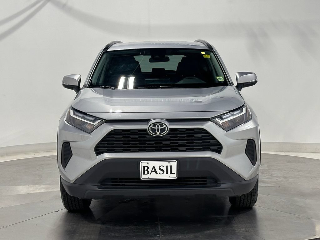 Used 2025 Silver Toyota XLE image 9