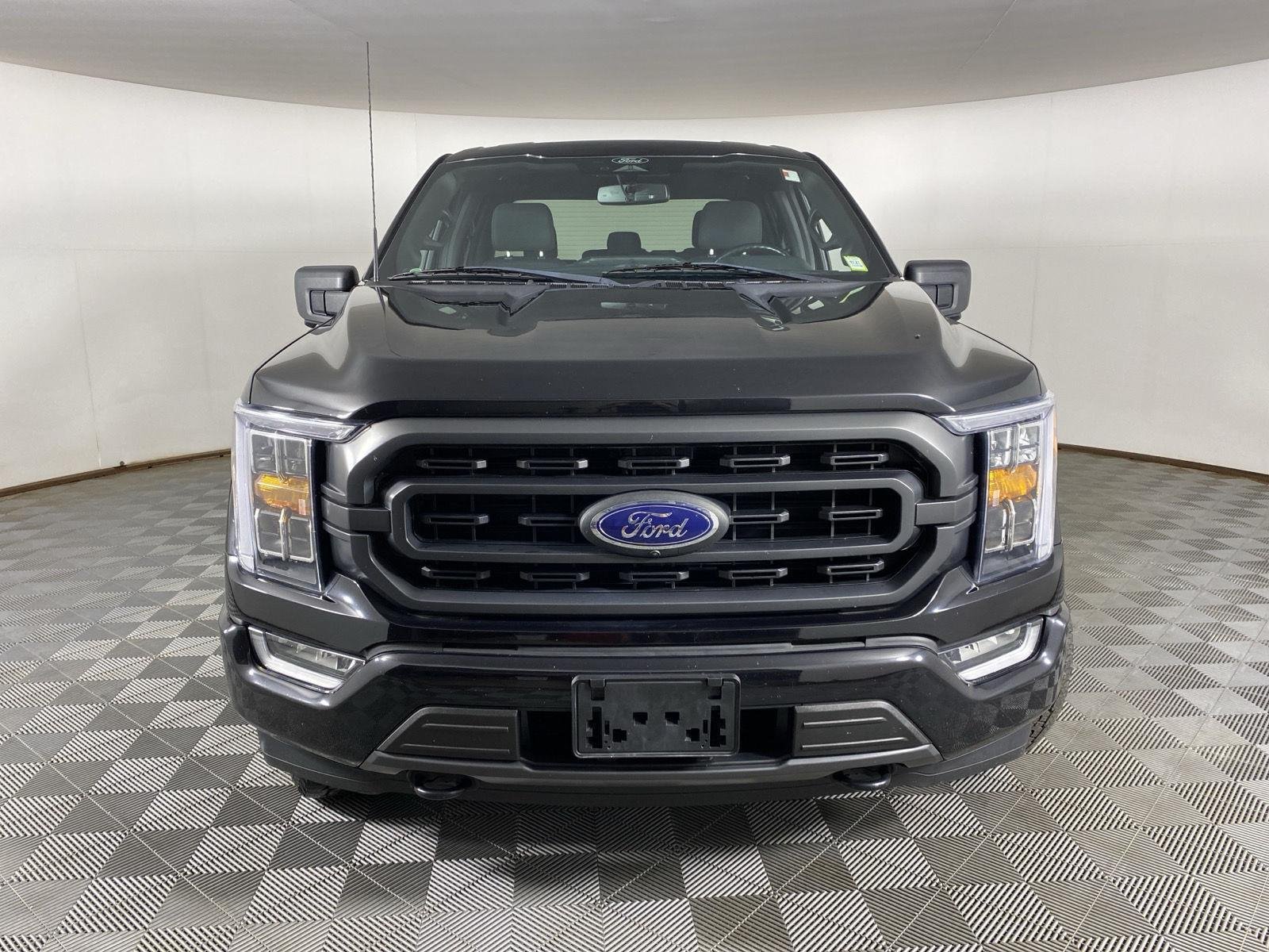 Used 2022 Agate Black Ford XLT image 5