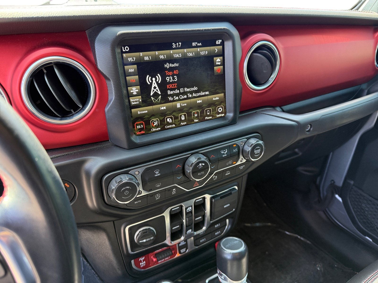 Used 2020 Billet Silver Metallic Jeep Rubicon image 12