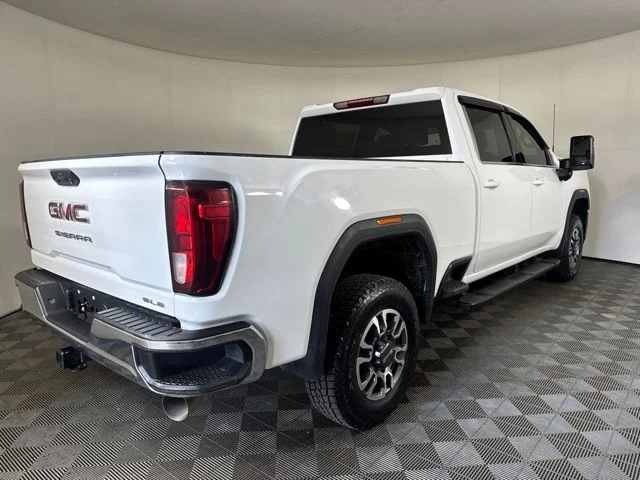 Used 2022 White GMC SLE image 3