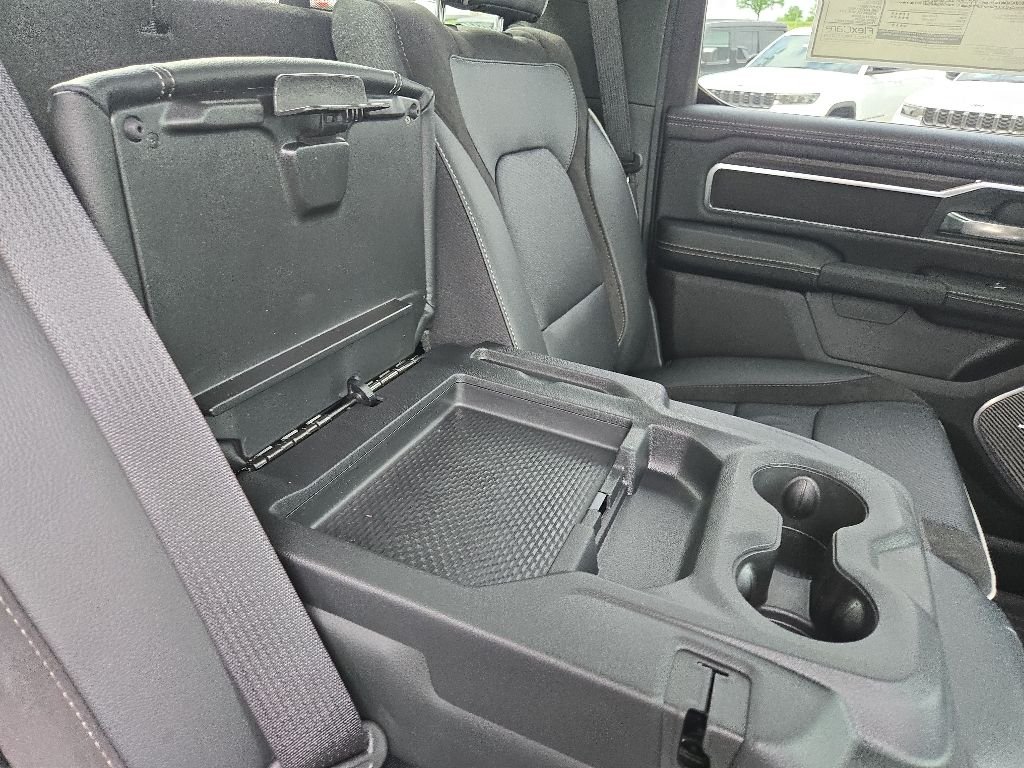 New 2026 Ivory White Tri-Coat Pearl-Coat Exterior Paint RAM Laramie image 100