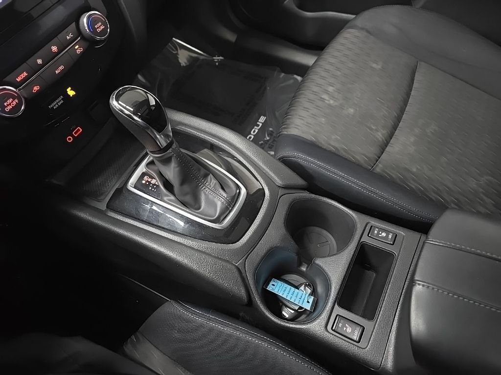 Used 2018 Gray Nissan SV image 29