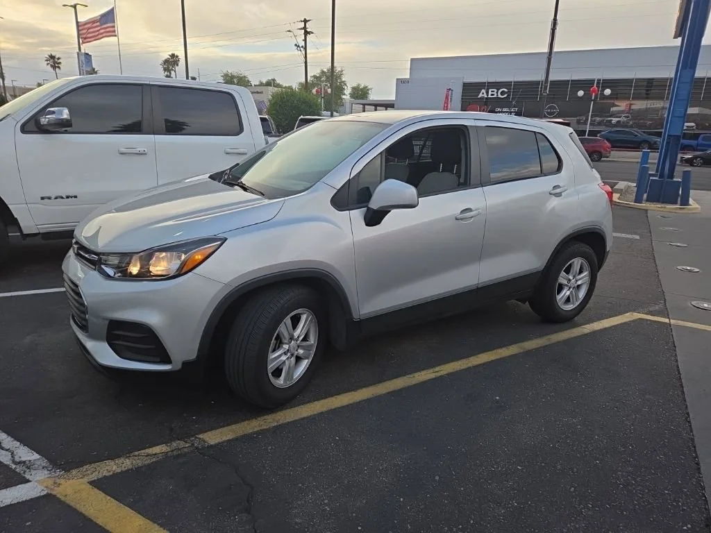 2021 Chevrolet Trax LS's photo