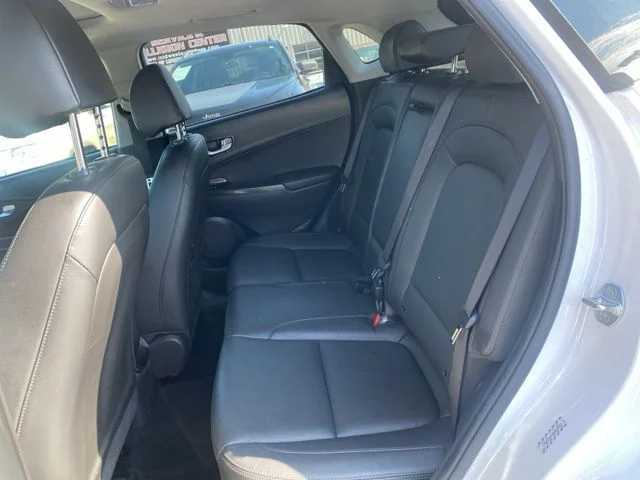 Used 2022 White Hyundai Limited image 19