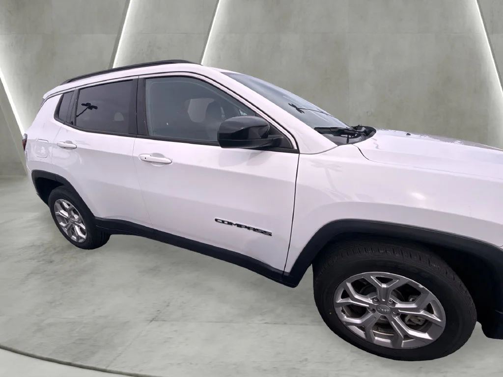 Used 2024 White Jeep Latitude image 2