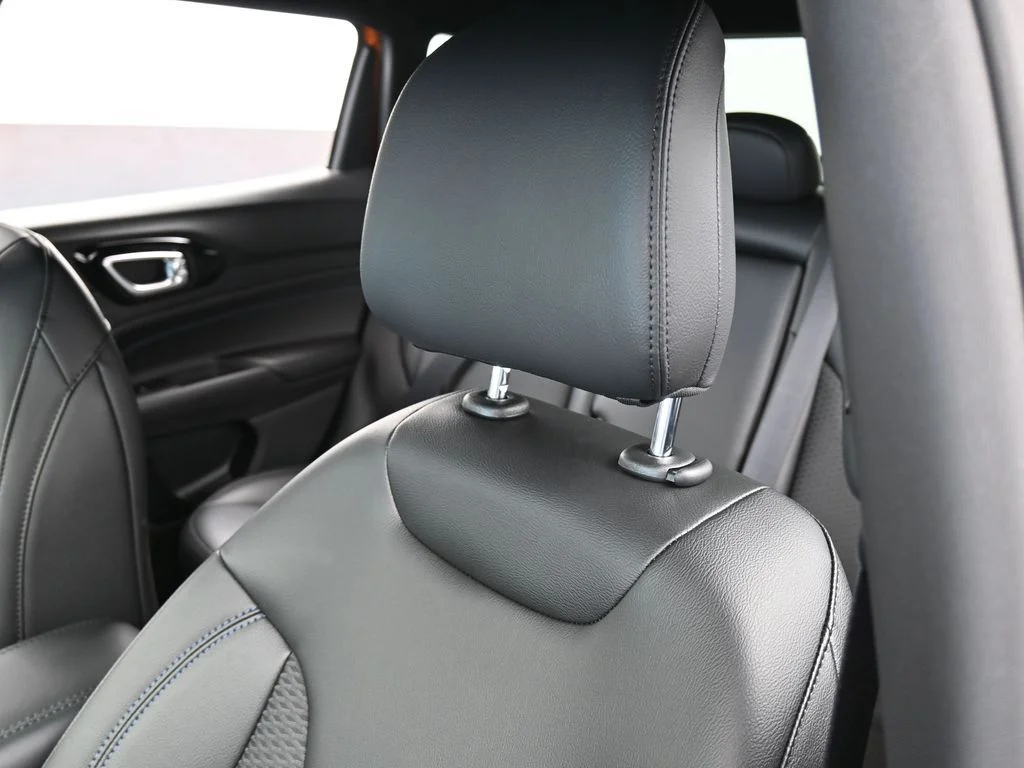 New 2026 Joose (DISC) Jeep Latitude image 16