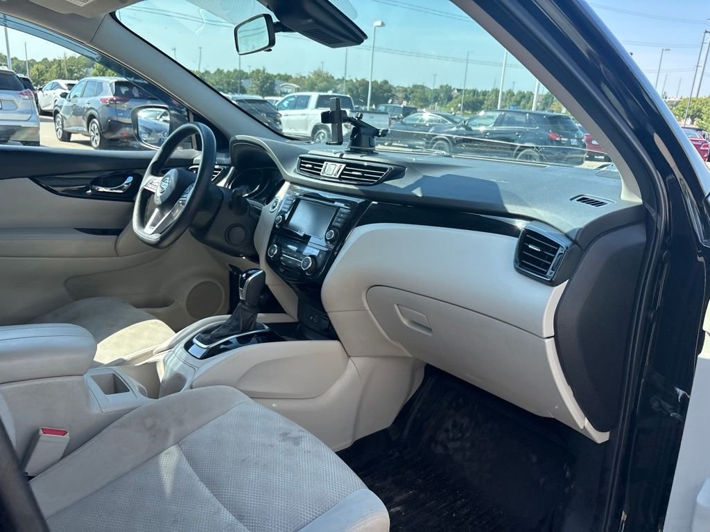 Used 2020 Magnetic Black Pearl Nissan SV image 24