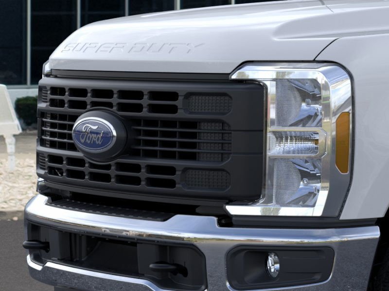 New 2026 Oxford White Ford F-350® XL image 47