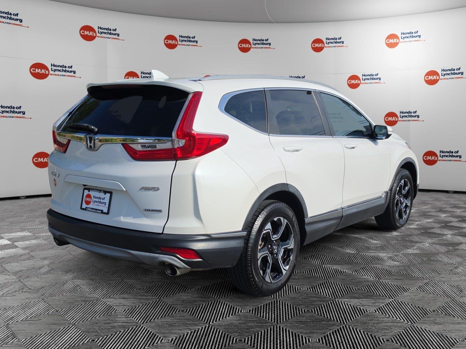Used 2019 Platinum White Pearl Honda Touring image 5